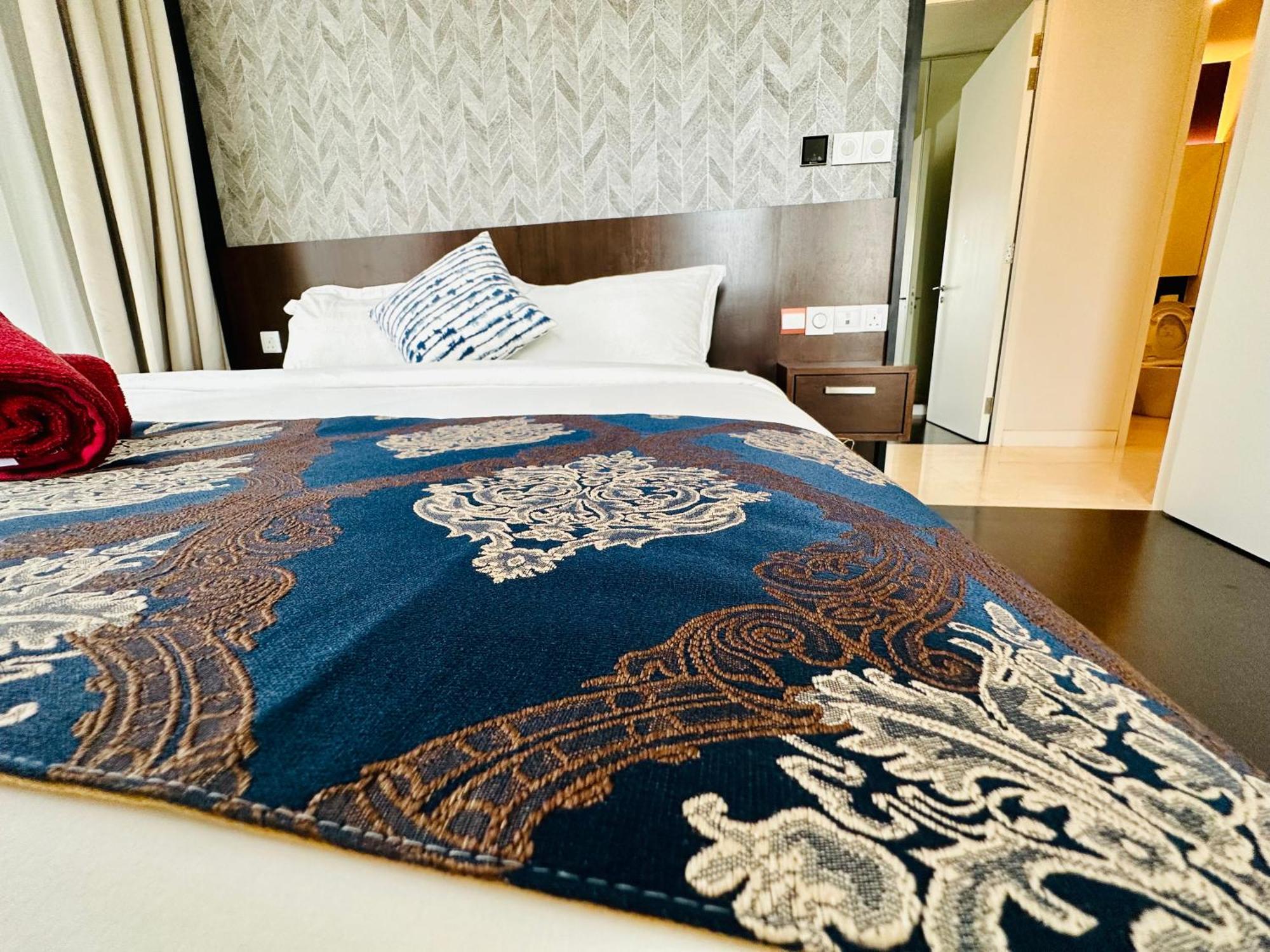 Apartment Tropicana The Klcc By Sky World