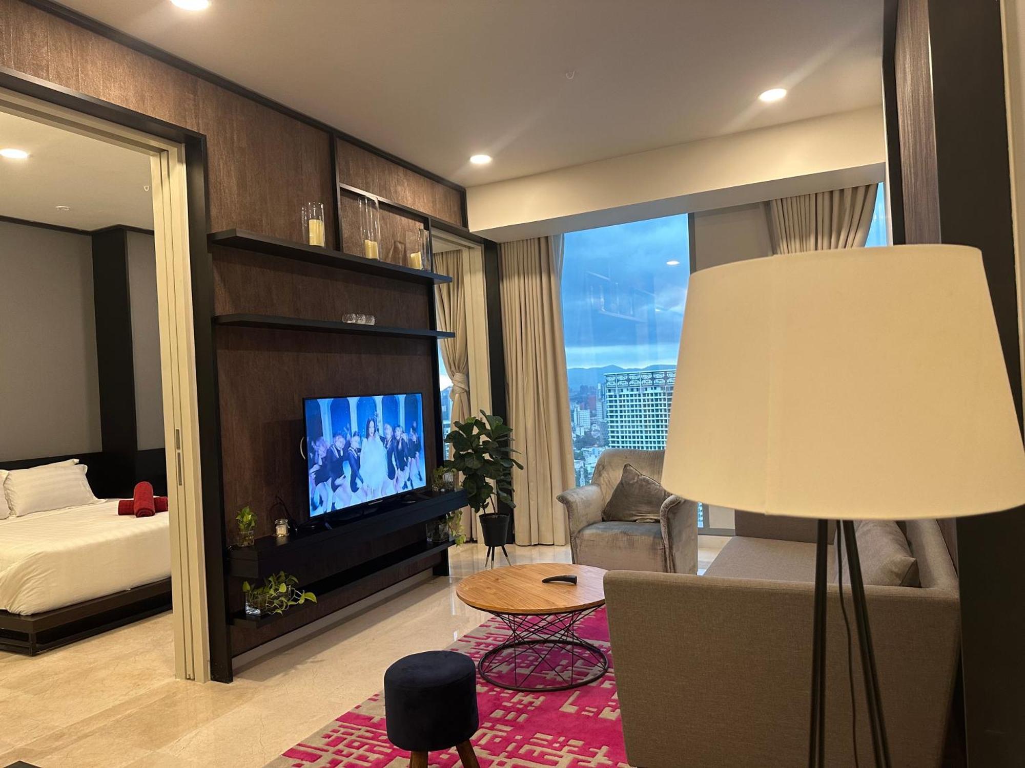 Tropicana The Klcc By Sky World *